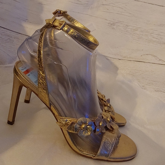 Michael Kors Sandal - Picture 2 of 5